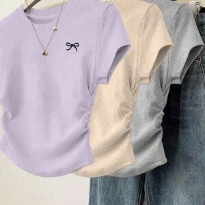 Lilac Short-Sleeve Ruched Tee with Embroidered Bow
